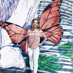 Meet your Posher, Valentina